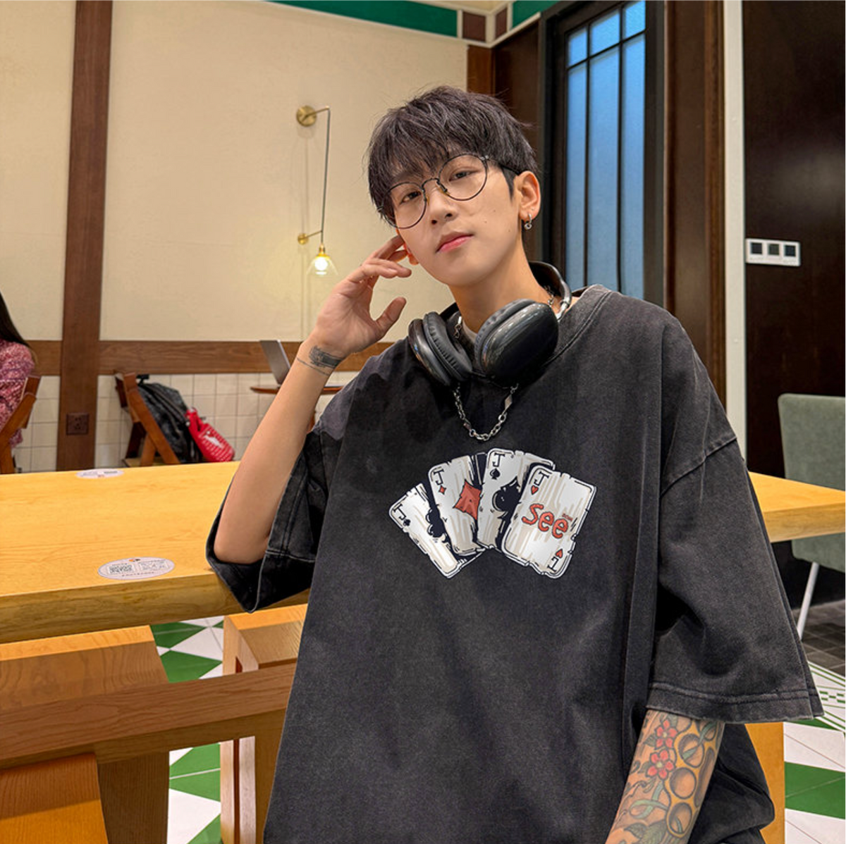 2024年 08月 1 日 DSJD B371 # SXT542 撲克牌圖案Tee JJ2 – Daily-K Webstore